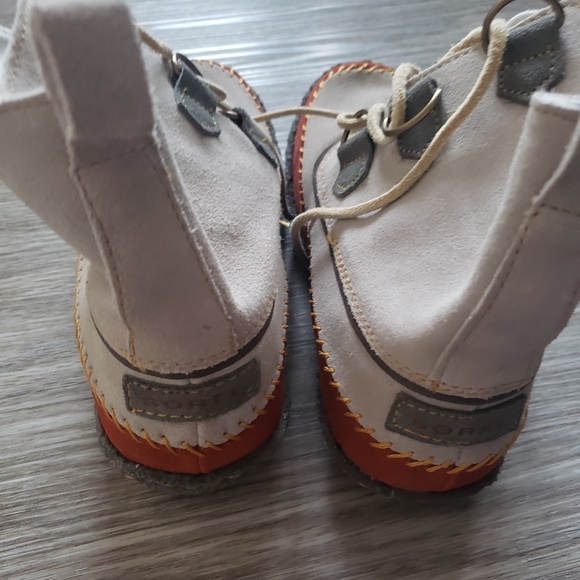 NEW SOREL JOPLIN STITCH BOOTS - Picture 3 of 5